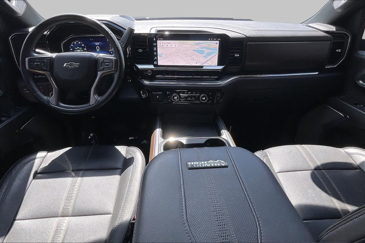 Used 2024 Chevrolet Silverado 2500 High Country w/ High Country Premium Package AWD/4WD image 15