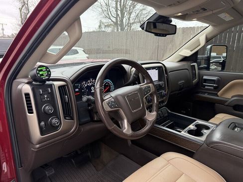Used 2018 GMC Sierra 3500 Denali w/ Duramax Plus Package image 25