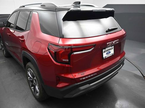 Used 2026 GMC Terrain Elevation w/ Elevation Premium Package FWD image 14