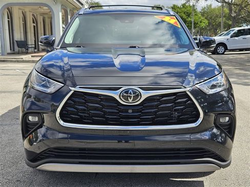 Used 2022 Toyota Highlander Platinum image 15
