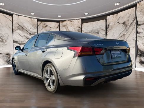 Used 2019 Nissan Altima 2.5 S FWD image 8