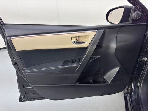 Used 2016 Toyota Corolla LE image 33