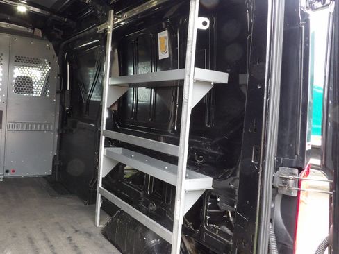 Used 2015 Ford Transit 250 148 Medium Roof RWD image 28