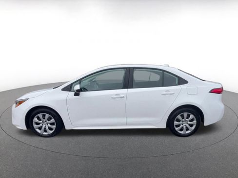 Used 2023 Toyota Corolla LE image 9