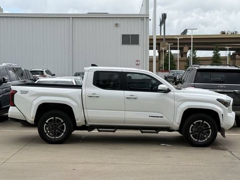 Used 2026 Toyota Tacoma TRD Sport RWD image 3