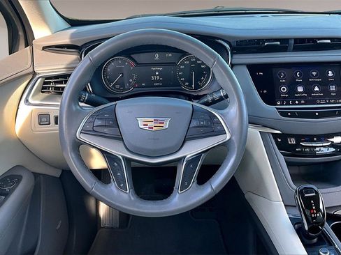 Used 2021 Cadillac XT5 Premium Luxury image 5