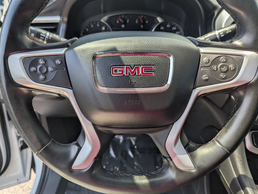 Used 2023 GMC Acadia SLT FWD image 17