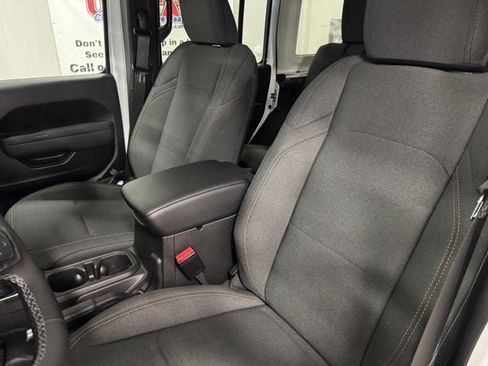 New 2026 Jeep Wrangler Unlimited Sport image 40