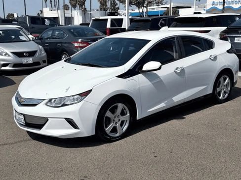 Used 2017 Chevrolet Volt LT FWD image 2