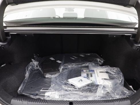 New 2026 BMW i5 eDrive40 image 18