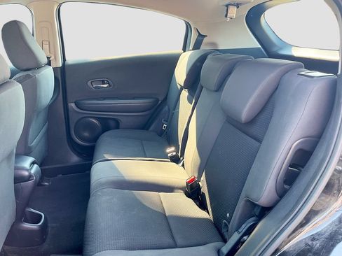 Used 2019 Honda HR-V LX image 22