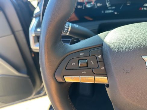 Certified 2024 Cadillac XT4 Luxury w/ Cold Weather Package image 19