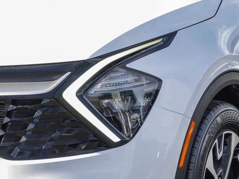 Certified 2023 Kia Sportage EX image 8