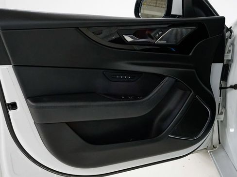 Used 2020 Jaguar XE S image 7