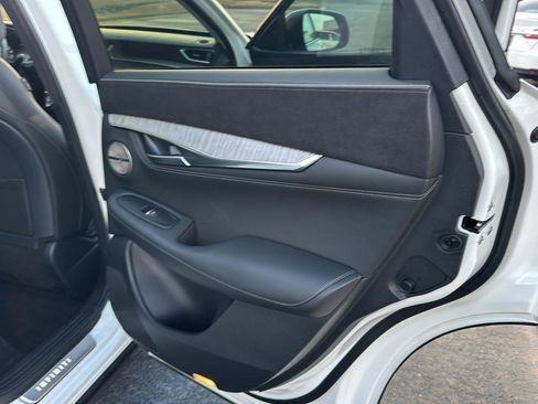 Used 2023 INFINITI QX50 Sensory w/ Accent Package image 13