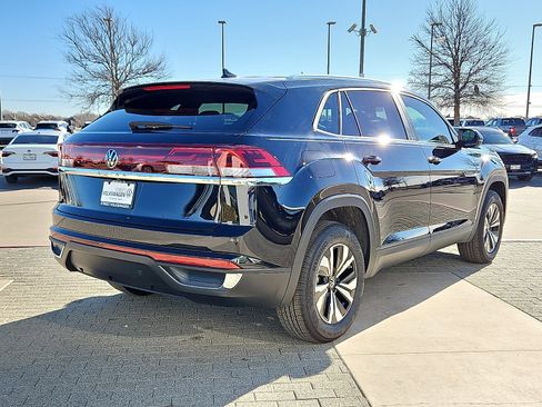 New 2026 Volkswagen Atlas Cross Sport SE image 4