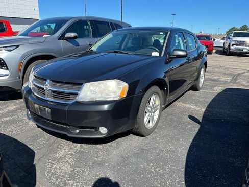 Used 2010 Dodge Avenger R/T FWD image 6