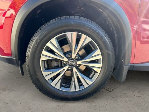 Used 2023 Nissan Rogue SV AWD/4WD image 14