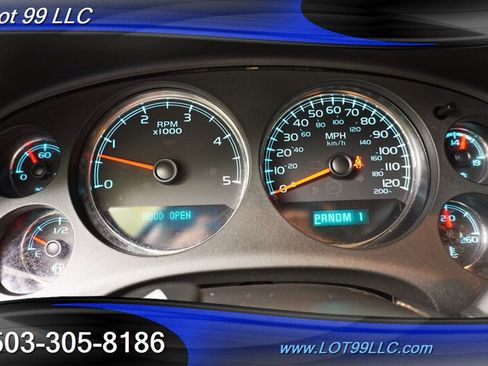 Used 2014 GMC Sierra 2500 Denali w/ Suspension Package, Off-Road AWD/4WD image 24