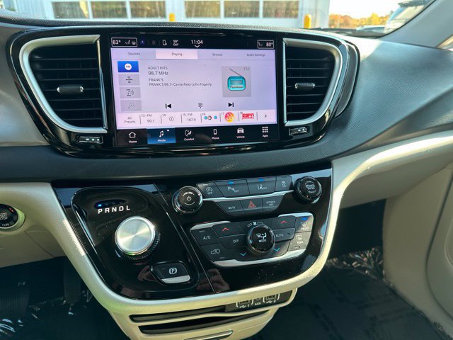 Used 2024 Chrysler Pacifica Touring-L FWD image 26