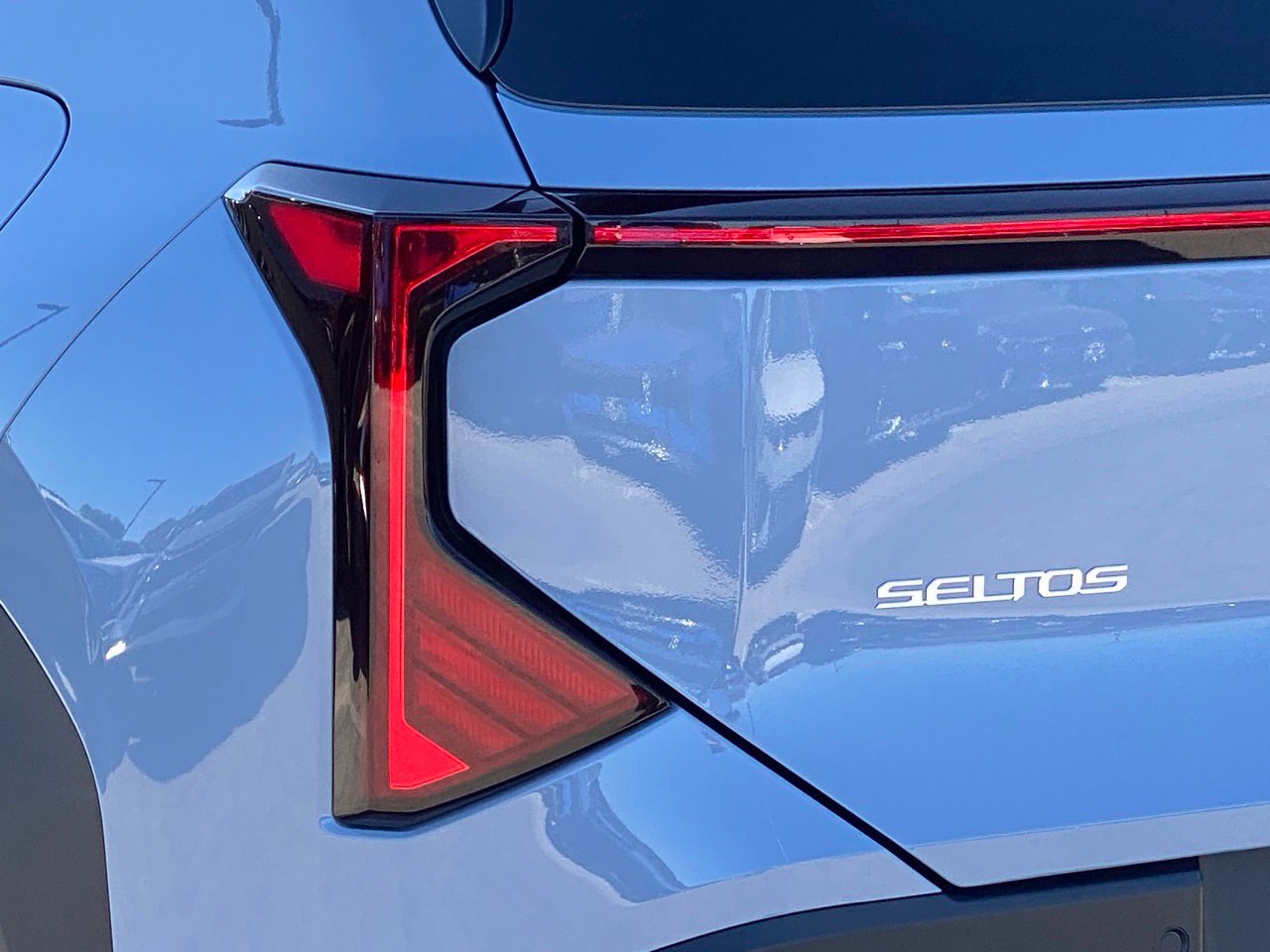 New 2027 Kia Seltos S FWD image 4