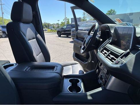 Used 2024 Chevrolet Tahoe LT w/ LT Signature Plus Package AWD/4WD image 30