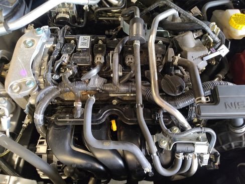 Used 2025 Nissan Sentra S FWD image 30