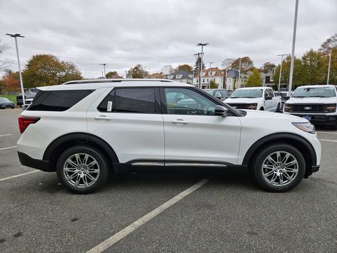 New 2026 Ford Explorer Platinum image 6