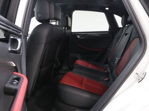 Used 2023 Porsche Macan S AWD/4WD image 28