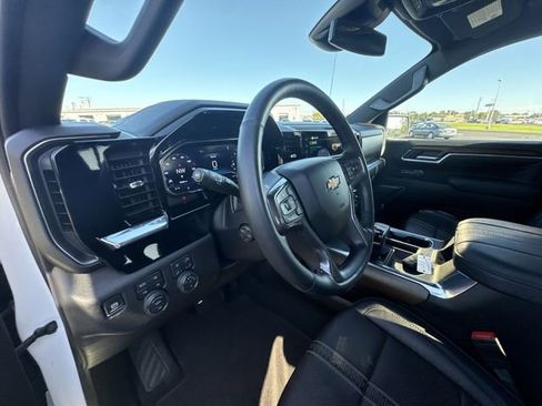 Certified 2025 Chevrolet Silverado 1500 High Country w/ Z71 Off-Road Package image 10