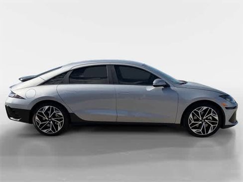 Certified 2025 Hyundai Ioniq 6 SEL image 6