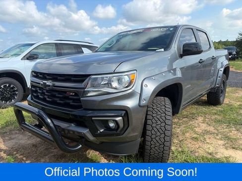 Used 2022 Chevrolet Colorado Z71 w/ Safety Package AWD/4WD image 2