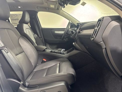 New 2026 Volvo XC40 B5 Plus w/ Protection Package Premier AWD/4WD image 28