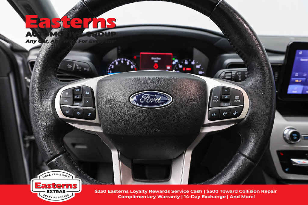 Used 2023 Ford Explorer XLT w/ Equipment Group 202A AWD/4WD image 11