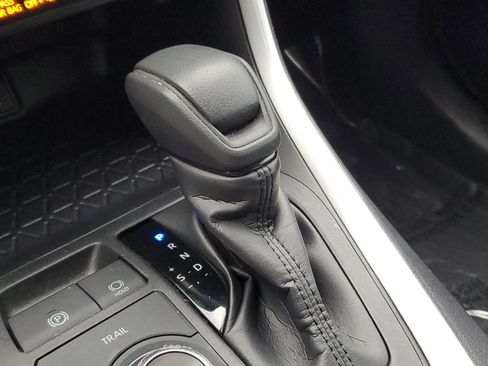 Certified 2025 Toyota RAV4 LE AWD/4WD image 29