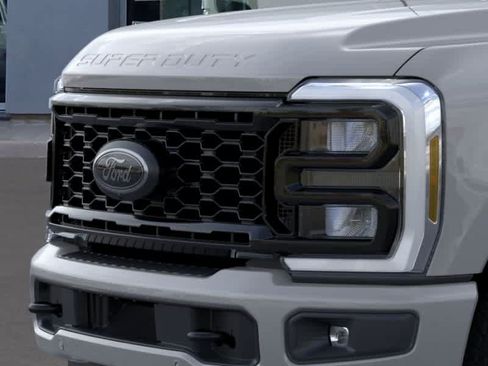 New 2026 Ford F350 Lariat w/ Black Appearance Package AWD/4WD image 17
