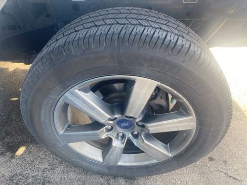 Used 2018 Ford F150 XLT w/ Equipment Group 302A Luxury image 6