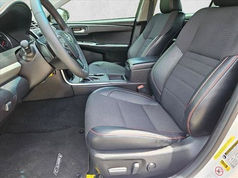 Used 2017 Toyota Camry SE FWD image 15