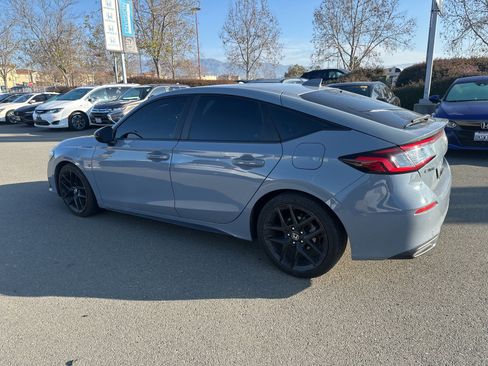 Used 2024 Honda Civic Sport image 3