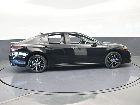 Used 2024 Toyota Camry SE image 7