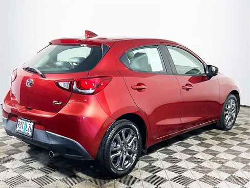 Certified 2020 Toyota Yaris XLE image 8