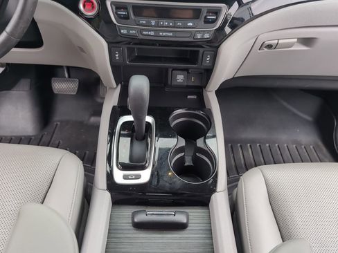 Used 2019 Honda Ridgeline RTL-E image 18