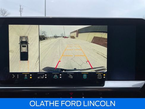 Used 2024 Chevrolet Silverado 2500 LTZ w/ LTZ Plus Package image 16