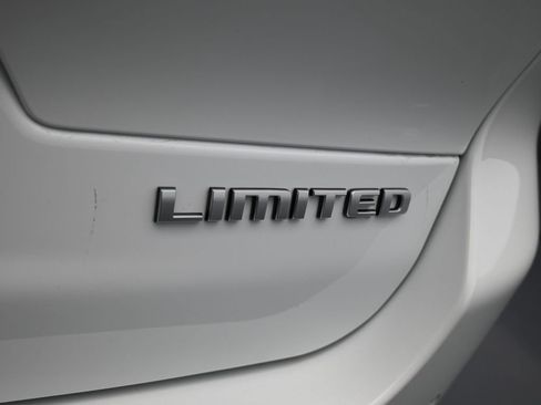 New 2025 Jeep Grand Cherokee L Limited image 33