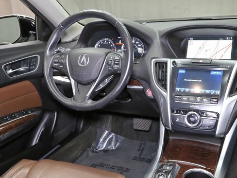 Used 2018 Acura TLX V6 w/ Technology Package image 5