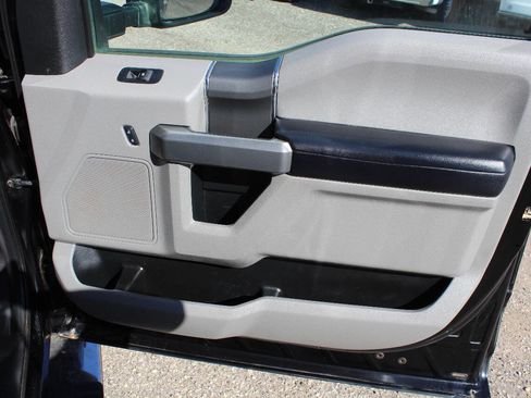 Used 2017 Ford F250 XLT w/ XLT Premium Package image 17