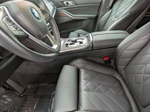 Used 2025 BMW X5 xDrive50e w/ Premium Package AWD/4WD image 12