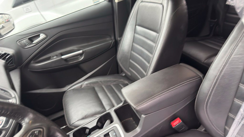Used 2018 Ford Escape Titanium w/ Ford Safe & Smart Package AWD/4WD image 11
