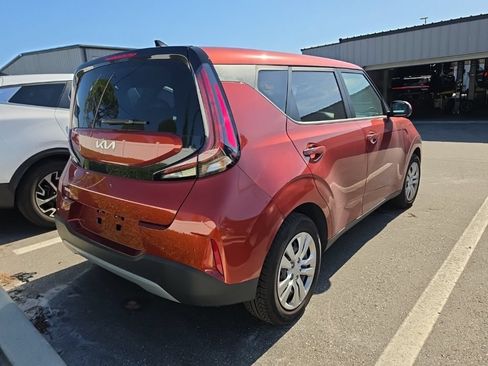 Certified 2023 Kia Soul LX FWD image 14