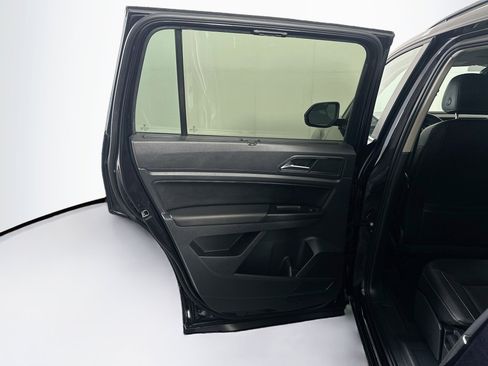 Used 2021 Volkswagen Atlas SE w/ Panoramic Sunroof Package FWD image 28